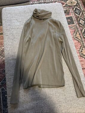 Olive Green Lightweight Ribbed Turtleneck Long Sleeve Top